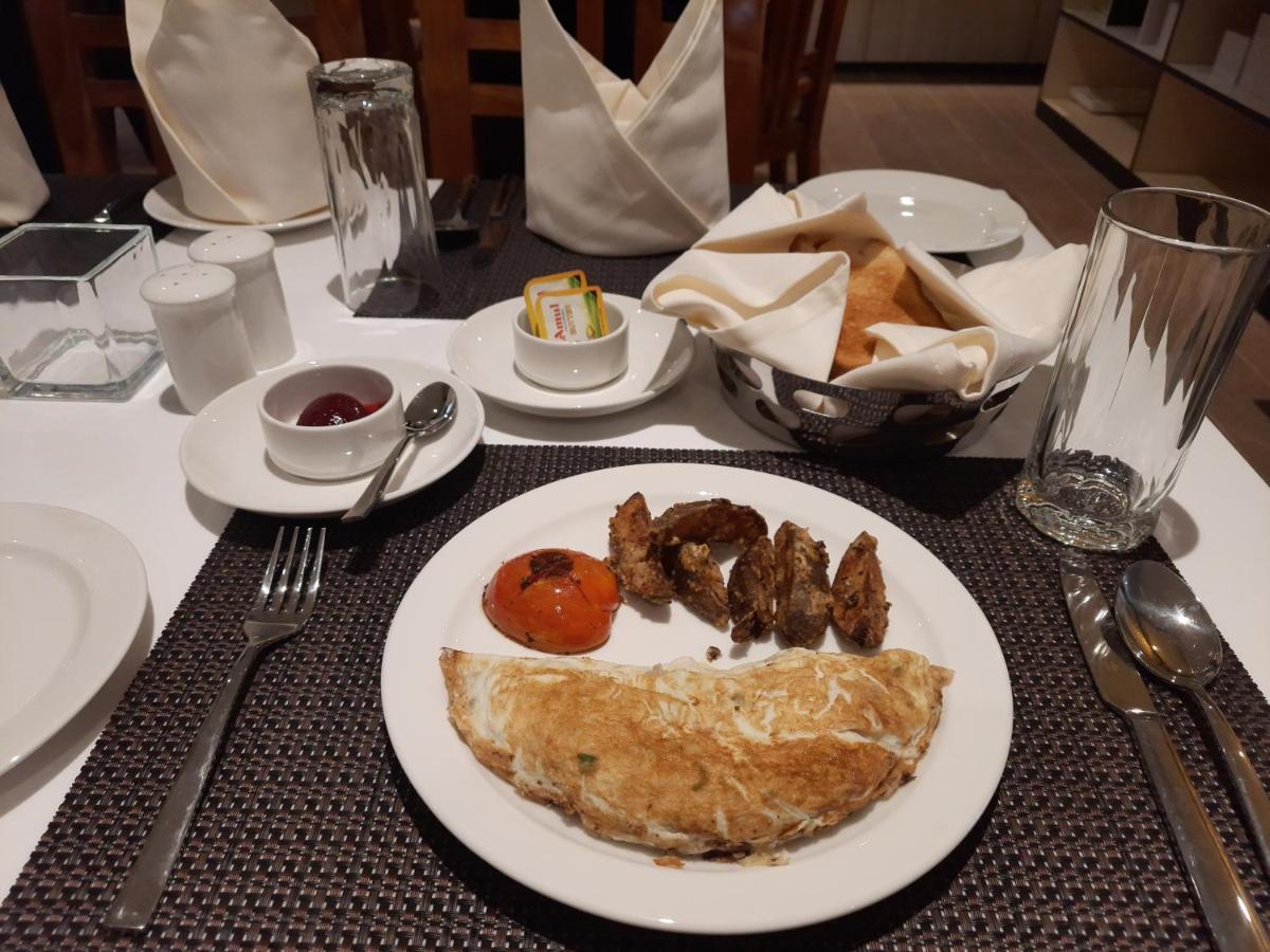 Hotel Rimi International Agartala Exteriér fotografie